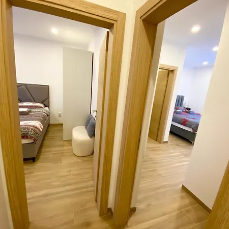 דירה Visoravan 1200 קופרס